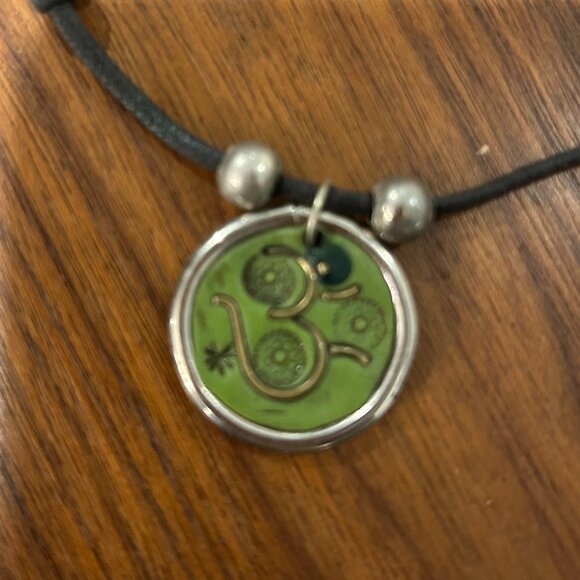 Jane Diaz Sterling Silver 925 OM symbol Green Charm - Silver Beaded Necklace - Picture 2 of 9